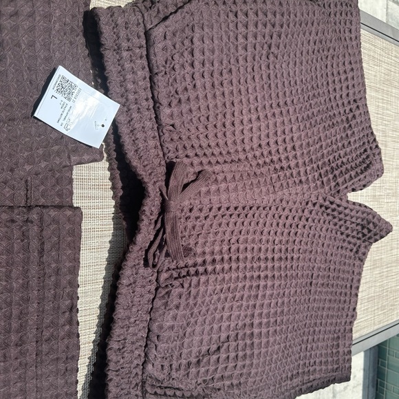 Forever 21 matching outfit too and bottom - Picture 3 of 5